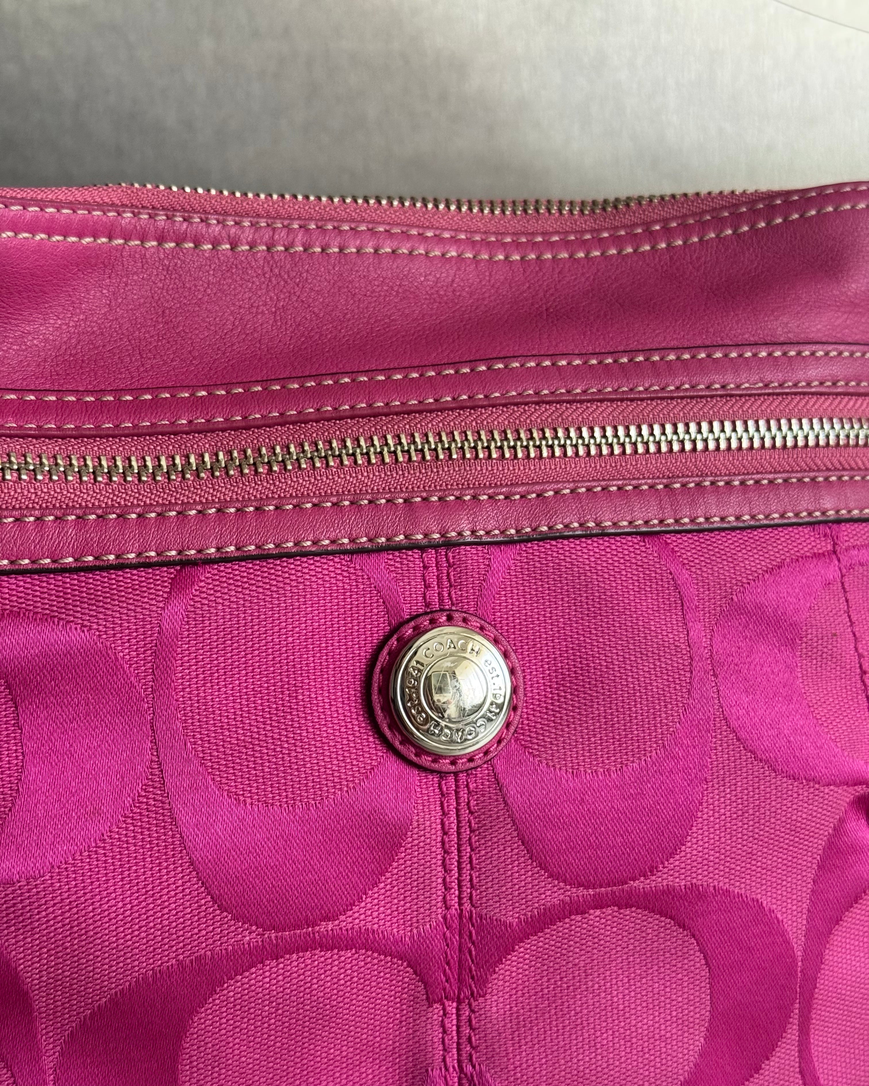 2000s Coach Pink Signature Hobo Shoulder Bag Detail